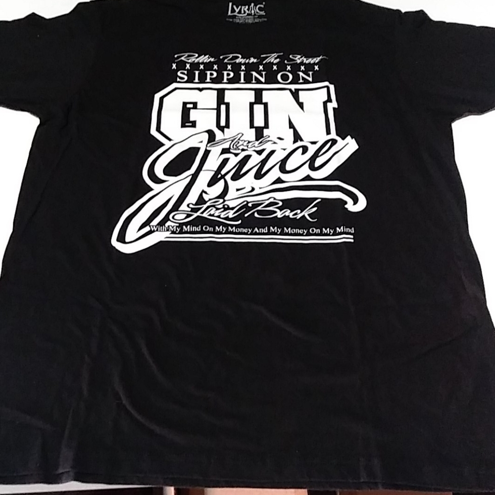 Lyrics tee